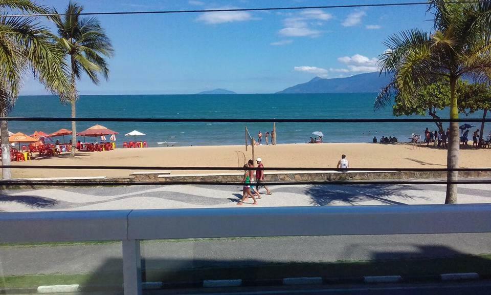 Ap Na Avenida Da Praia Caraguatatuba Exterior photo